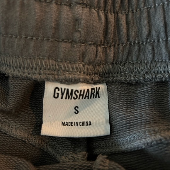 gymshark legacy shorts - Picture 3 of 3